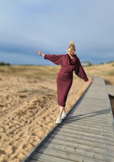 0 Edit Dress So this Season wine red