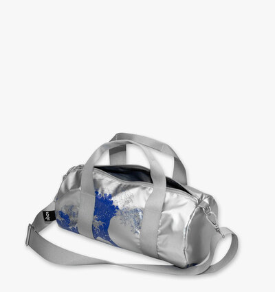 0 KATSUSHIKA HOKUSAI The Great Wave Metallic Silver Medium Weekender
