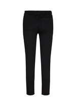 0 Nadira Jeggins Black