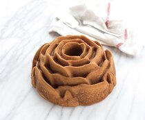 0 Nordic Ware Rose Bundt® Pan kakkuvuoka