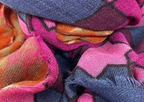 0 PURE SOFT WOOL GEOMETRIC PRINT wool scarf PURPLE-CAMEL