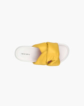 0 soft crossed yellow sandal