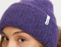 Ale0 Fluffy Beanie Violet